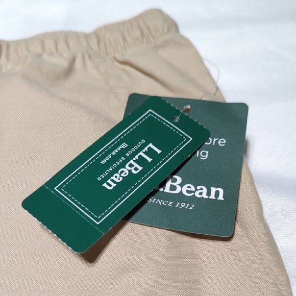 L.L. Bean Men's Khaki Chinos - Picture 3 of 15